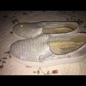 Skechers slip ons